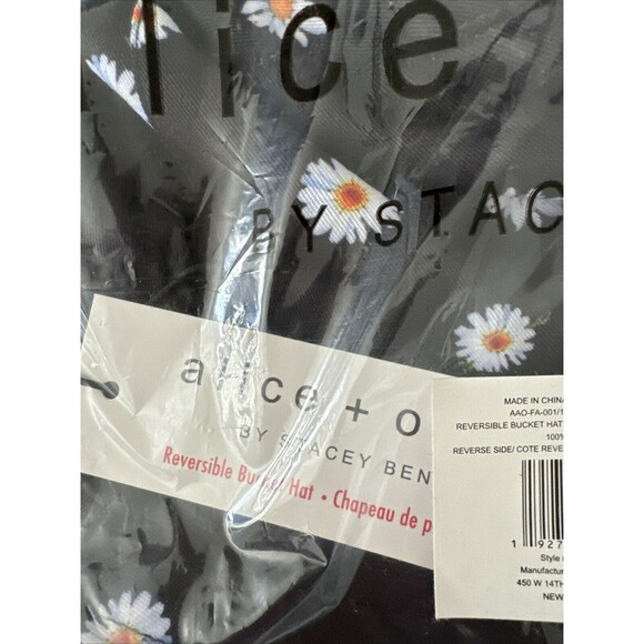 Alice + Olivia  Reversible Bucket Hat Black White Daisies Boho Festival New! - Picture 2 of 4